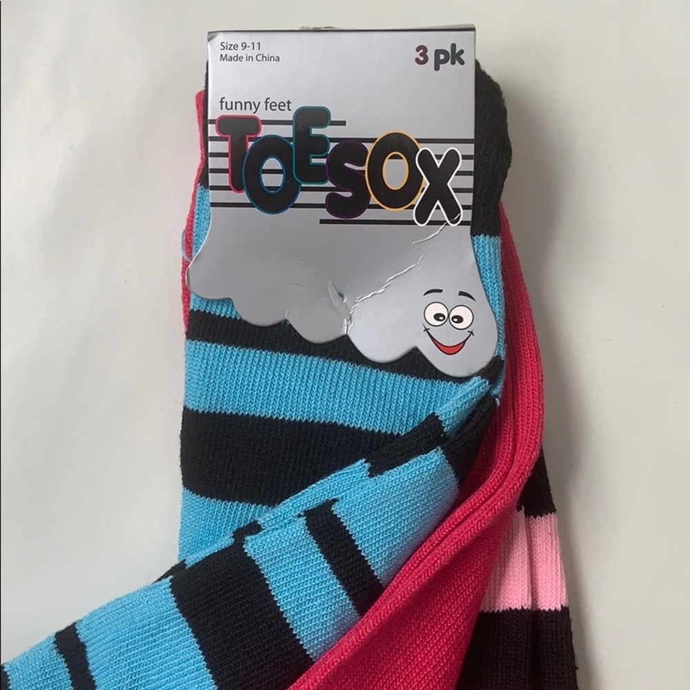 8 Pair of New Socks - Picture 3 of 4